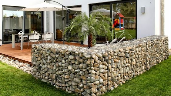 Gabion-fence
