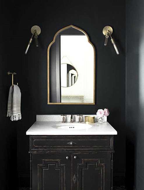 An Image of Benjamin Moore Onyx Bathroom