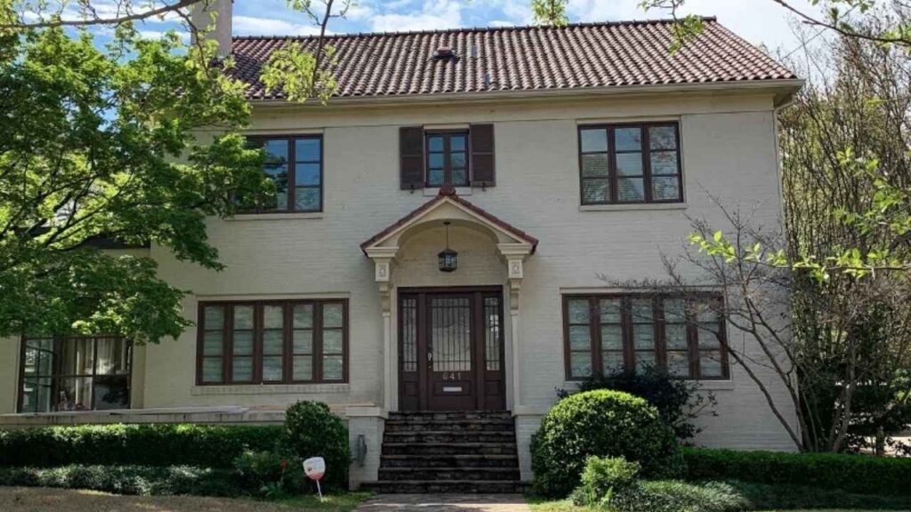 Alabaster on exterior