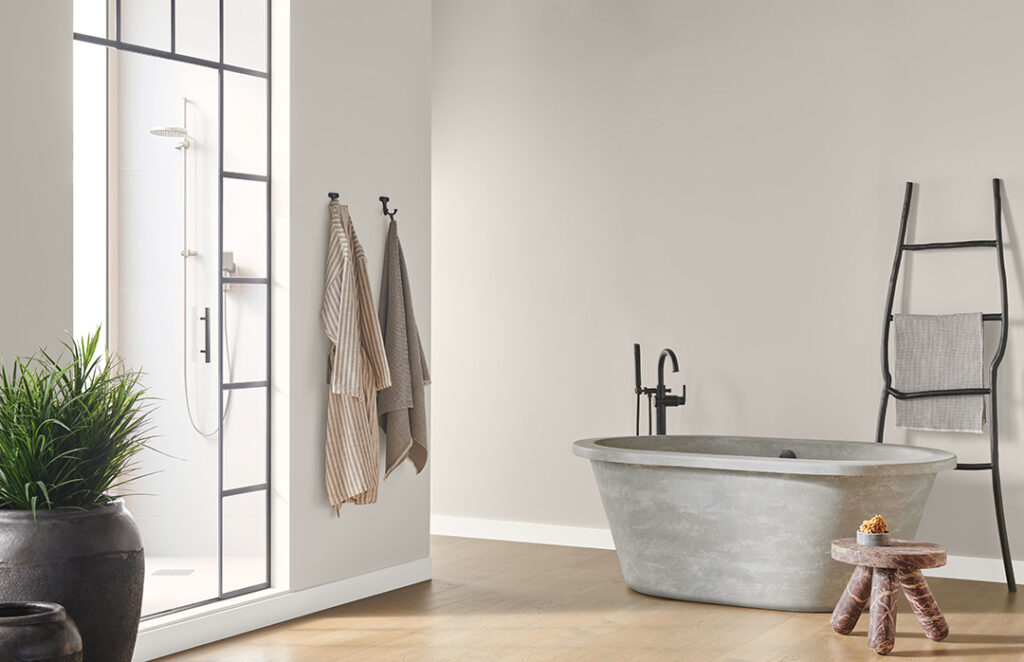 Drift of Mist in a bathroom