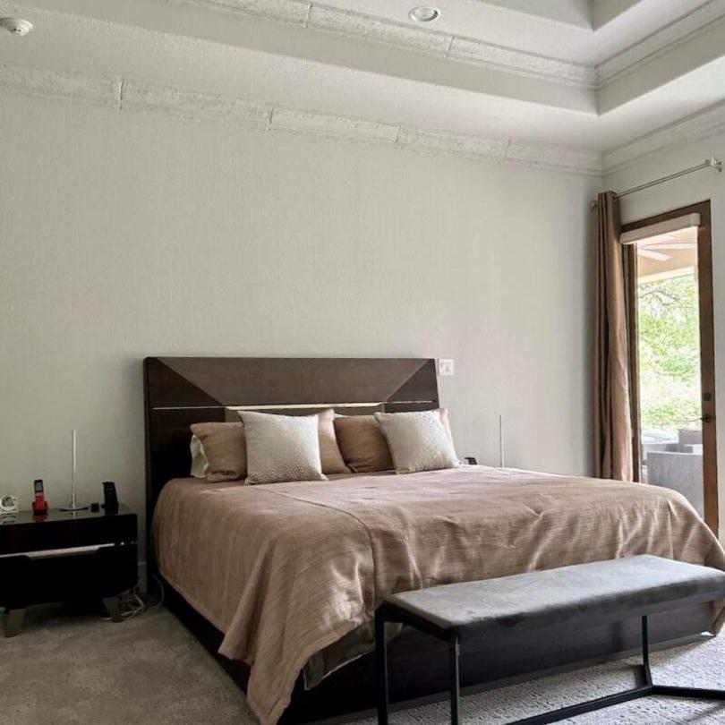 Egret White work in bedroom