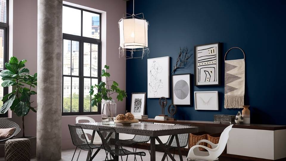  Naval in living room