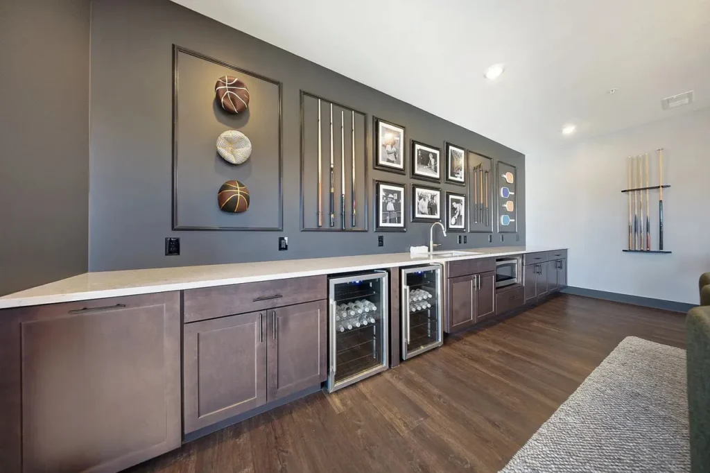 Retreat in a kitchen is Bold