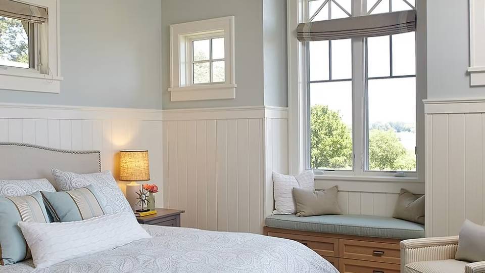 Topsail in a bedroom 